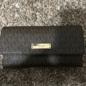 Brown Micheal Kors wallet